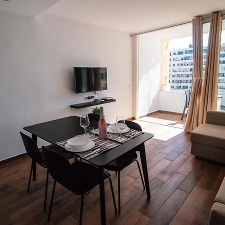 Tender * Playa del Inglés
